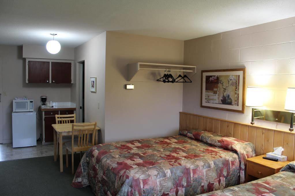 Pacific Rim Motel Ucluelet Zewnętrze zdjęcie